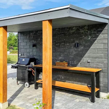 9 Person In * Dannemare