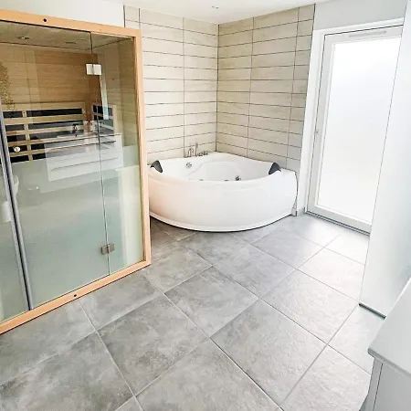 9 Person In Casa vacanze Dannemare