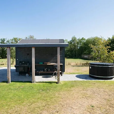 9 Person In * Dannemare